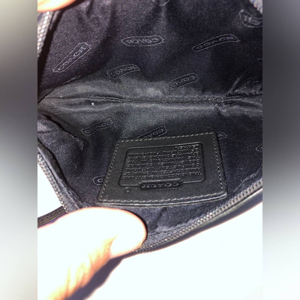Vintage COACH Black Leather Turnlock Legacy Wristlet - Picture 8 of 14